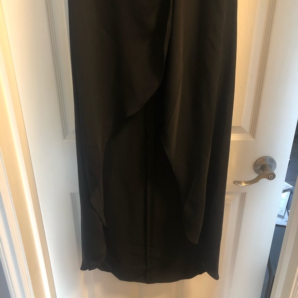 Babaton Hi-Low Dress - Picture 4 of 8